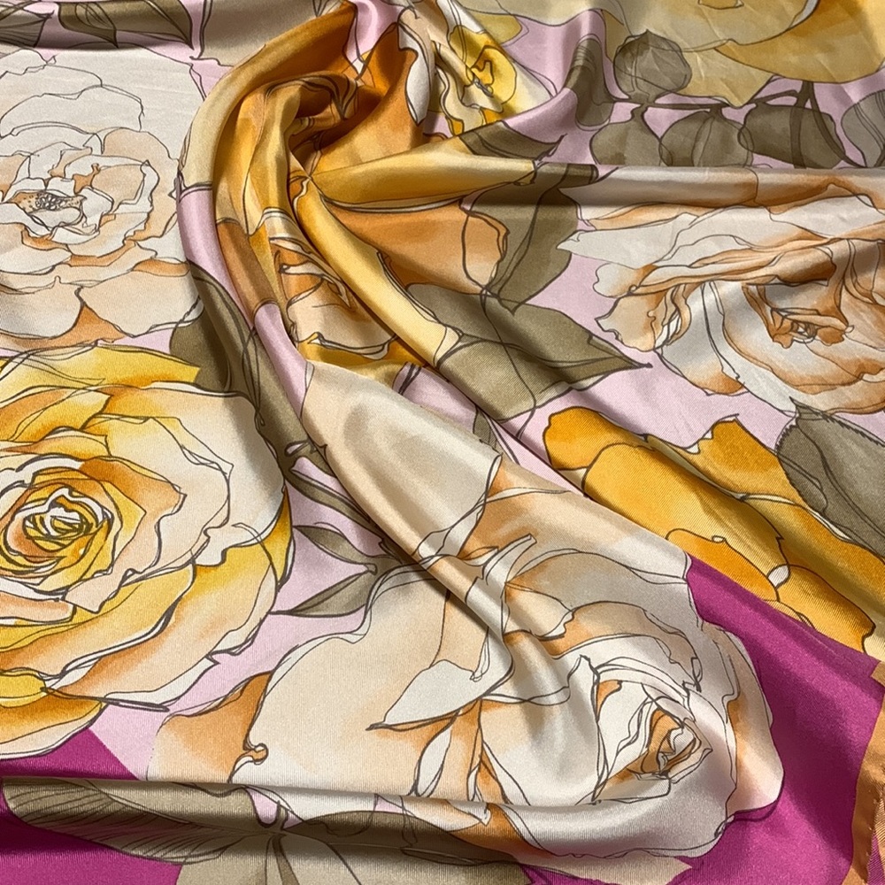 💗 Vintage VAKKO Couture Silk Scarf